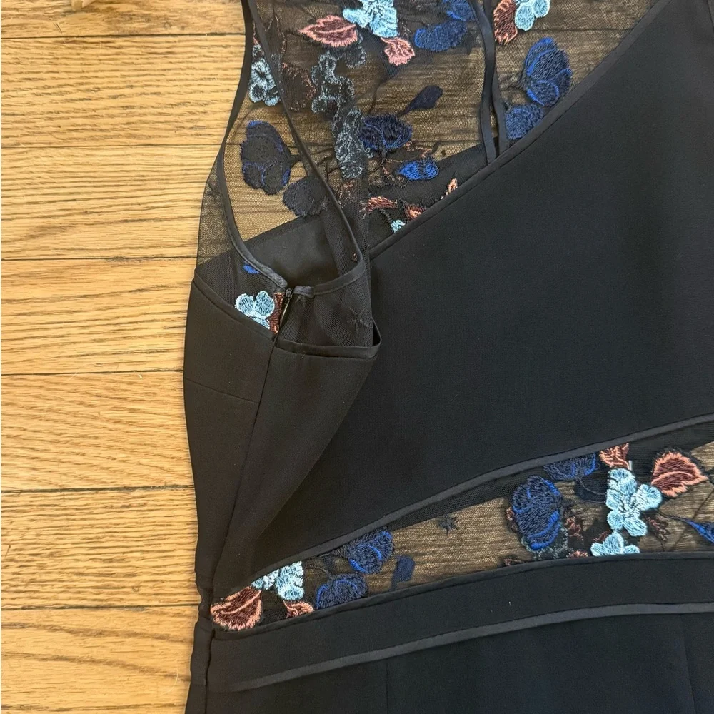 CINQ À SEPT - Black Dress with Floral Embroidery - Size 4 - Picture 2 of 6